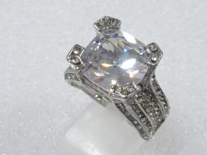 クリスタル　指輪(20号)